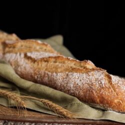 Pão Artesanal De Fermentação Natural - Baguette - 500g